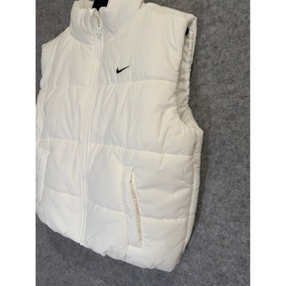 Nike Womens Puffer Vest White Full Zip Quilted Sleeveless Jacket Stand Collar - Picture 2 of 14
